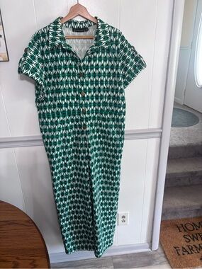 New York & Company Green and White Geometric Short-Sleeve Jumpsuit